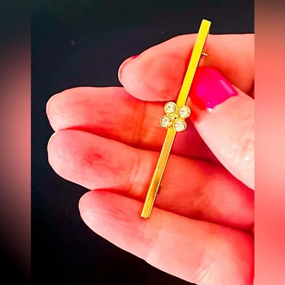 Vintage Avon Gold Tone Bar Brooch - Picture 7 of 7